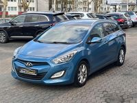 Gebraucht Hyundai i30 110 PS (80 kW) 2012 Blau Kombi