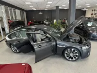 Używany Jaguar XE R-Dynamic 250 KM (183 kW) 2019 Szary Sedan/Limuzyna