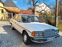 Gebraucht Mercedes 200 60 PS (44 kW) 1982 Weiß Limousine