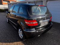 Gebraucht Mercedes B180 116 PS (85 kW) 2010 Schwarz Van / Kleinbus