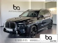 Gebraucht BMW X7 M Sport 352 PS (258 kW) 2025 Saphirschwarz met. SUV