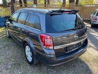 Gebraucht Opel Astra Selection 116 PS (85 kW) 2009 Grau Kombi