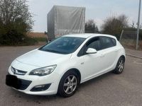 Gebraucht Opel Astra 102 PS (75 kW) 2014 Weiß Kleinwagen