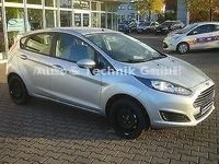 Gebraucht Ford Fiesta Trend 101 PS (74 kW) 2015 Silber metallic Kleinwagen
