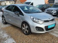 Gebraucht Kia Rio 109 PS (80 kW) 2012 Silber Limousine