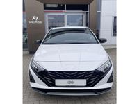 Neu Hyundai i20 Blackline 90 PS (66 kW) 2026 Atlas white / sol Kleinwagen