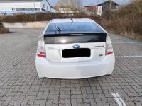 Gebraucht Toyota Prius 136 PS (100 kW) 2010 Weiß Kleinwagen
