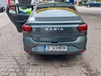 Używany Dacia Logan 90 KM (66 kW) 2024 Zielony Sedan/Limuzyna