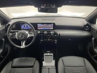 Gebraucht Mercedes A200 150 PS (110 kW) 2024 Blau Limousine