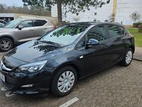 Gebraucht Opel Astra Selection 116 PS (85 kW) 2014 Schwarz Limousine