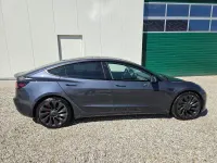 Käytetty Tesla Model 3 377 kW (513 HP) 2021 Harmaa Sedan
