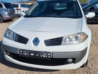 Gebraucht Renault Mégane II Avantage 111 PS (81 kW) 2007 Weiß Limousine