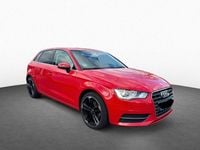 Gebraucht Audi A3 Ambiente 150 PS (110 kW) 2014 Rot Limousine