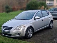 Gebraucht Kia Ceed 109 PS (80 kW) 2007 Silber Kleinwagen