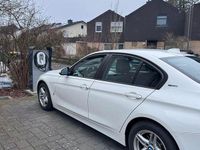 Second-hand BMW 330e Advantage 252 CP (185 kW) 2018 Alb Berlinǎ