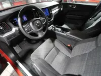 Gebraucht Volvo XC60 197 PS (144 kW) 2023 Rot SUV