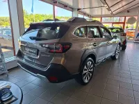 Neu Subaru Outback Platinum 169 PS (124 kW) 2026 Brillant bronze Kombi