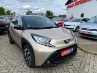 Gebraucht Toyota Aygo X Pulse 72 PS (52 kW) 2024 Gold SUV