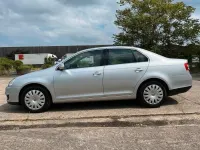Gebraucht VW Jetta 102 PS (75 kW) 2005 Silber Limousine