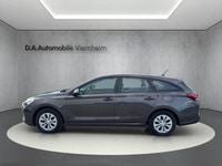 Gebraucht Hyundai i30 Select 101 PS (74 kW) 2017 Grau Kombi
