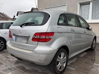 Gebraucht Mercedes E200 193 PS (141 kW) 2006 Grau Limousine