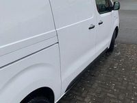 Gebraucht Opel Vivaro Edition 122 PS (89 kW) 2019 Weiß Van / Kleinbus