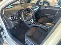 Gebraucht Mercedes 180 122 PS (89 kW) 2012 Weiß Limousine