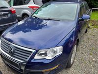 Gebraucht VW Passat Trendline 140 PS (102 kW) 2006 Shadow blue metallic Kombi