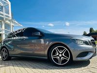 Gebraucht Mercedes A200 Urban 136 PS (100 kW) 2015 Grau Limousine