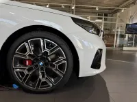 Gebraucht BMW i5 Performance 250 kW (340 PS) 2026 Alpinweiss iii Limousine