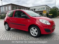 Gebraucht Renault Twingo Authentique 58 PS (42 kW) 2011 Rot Kleinwagen