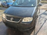 Gebraucht VW Touran 116 PS (85 kW) 2003 Schwarz Van / Kleinbus