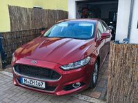 Gebraucht Ford Mondeo Titanium 150 PS (110 kW) 2015 Rot Limousine