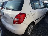Gebraucht Skoda Fabia 68 PS (50 kW) 2011 Weiß Limousine