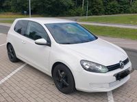 Gebraucht VW Golf VI 80 PS (58 kW) 2010 Weiß Kleinwagen