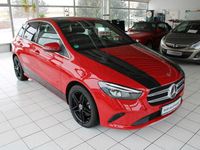 Gebraucht Mercedes B220 190 PS (139 kW) 2019 Rot Van / Kleinbus