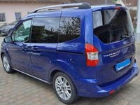 Gebraucht Ford Tourneo Courier Titanium 101 PS (74 kW) 2017 Blau Van / Kleinbus
