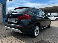 Gebraucht BMW X1 143 PS (105 kW) 2011 Schwarz SUV