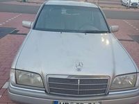 Gebraucht Mercedes 180 122 PS (89 kW) 1997 Silber Limousine