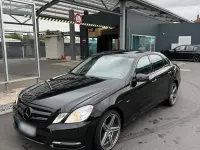 Gebraucht Mercedes E220 170 PS (125 kW) 2011 Schwarz Limousine