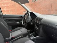 Gebraucht VW Golf IV 2001 Silber Kleinwagen