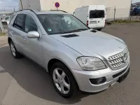 Second-hand Mercedes ML320 224 CP (164 kW) 2007 Argintiu SUV