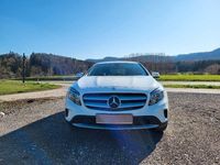 Gebraucht Mercedes GLA200 156 PS (114 kW) 2015 Calcite white  uni paint SUV