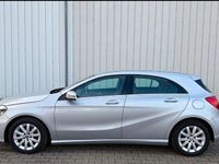 Gebraucht Mercedes A200 Urban 156 PS (114 kW) 2014 Silber Kleinwagen