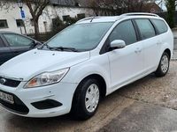 Gebraucht Ford Focus Ambiente 101 PS (74 kW) 2008 Weiß Kombi