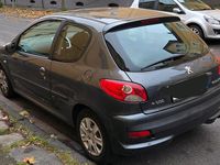 Gebraucht Peugeot 206+ 68 PS (50 kW) 2010 Grau Kleinwagen