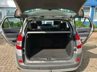 Gebraucht Renault Scénic II 110 PS (80 kW) 2006 Silber Van / Kleinbus