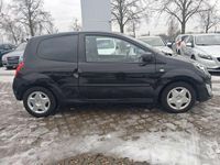 Second-hand Renault Twingo 75 CP (55 kW) 2011 Negru Hatchback