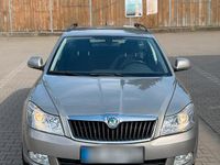 Gebraucht Skoda Octavia 106 PS (77 kW) 2011 Silber Kombi