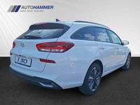 Gebraucht Hyundai i30 Advantage 140 PS (102 kW) 2025 Atlas white / sol Kombi